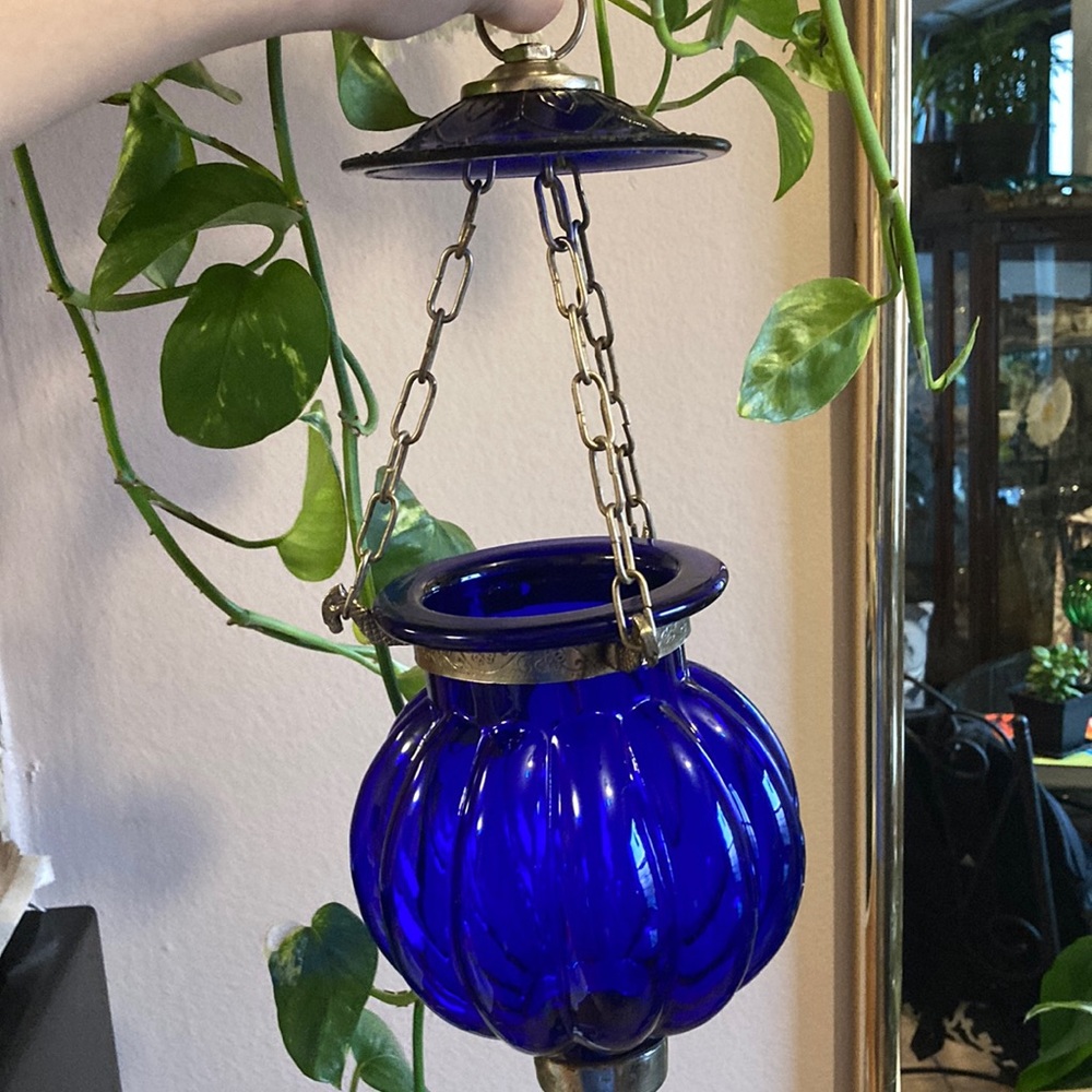CABALT BLUE HANGING CANDLE HOLDER